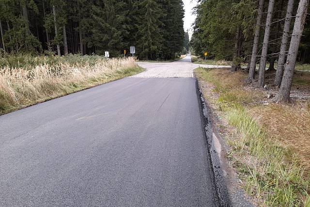 Další opravené lesní cesty v Brdech - Záborecká a Strašice - Těně