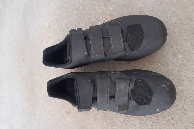 Recenze: Cyklistické tretry Van Rysel RoadR 500