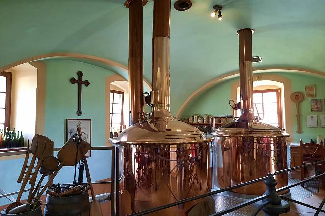 Výlet - Chyše (zámek, pivovar, Střela)