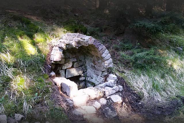 Vladařská studánka