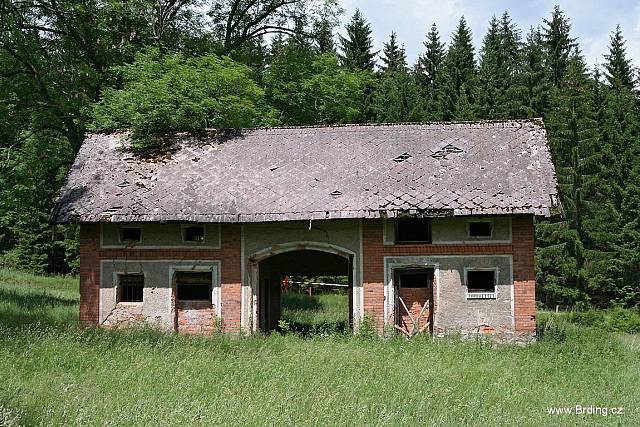 Třítrubecká stodola