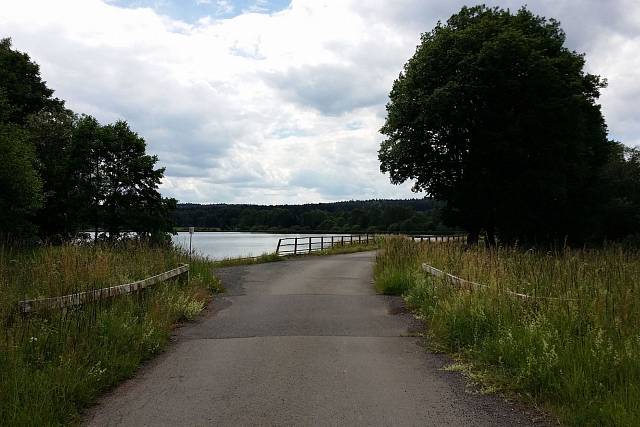 Dolejší Padrťský rybník