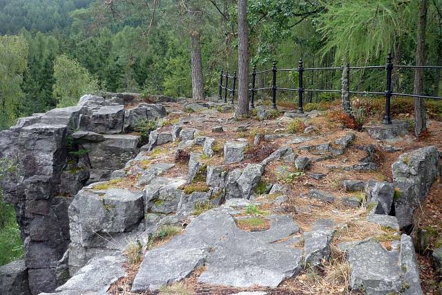 588 Jindřichova skála