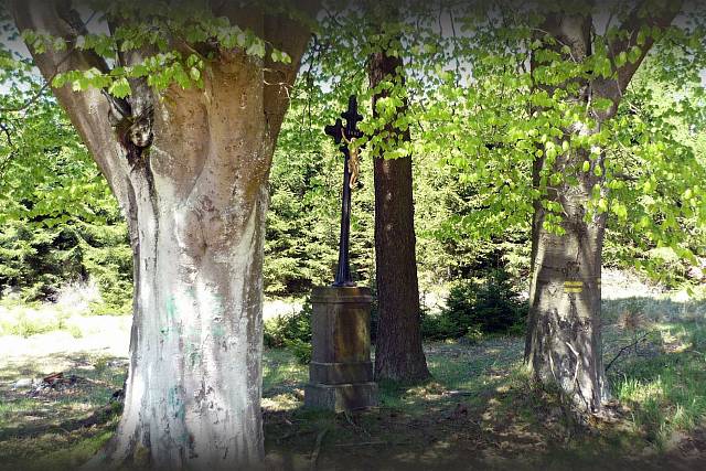 Pomník/Kříž Na Rovinách