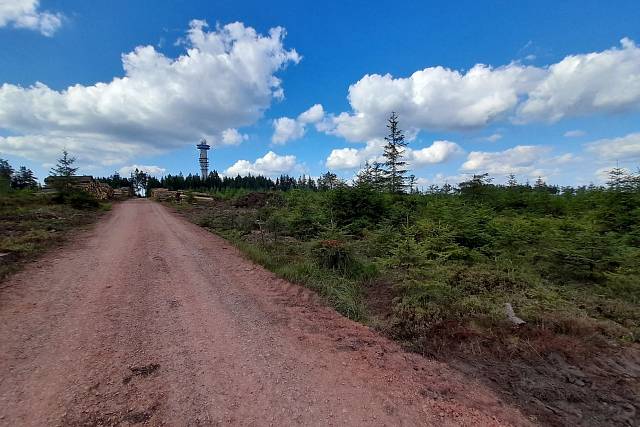 Vrch Praha v Brdech má nové výhledy