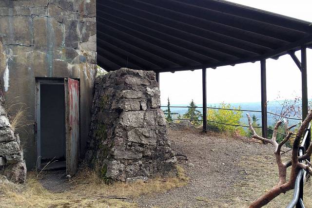 Kontrolně-pozorovací stanoviště Hřebeny