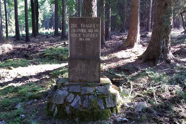 Pomník - Mirek Kořínek