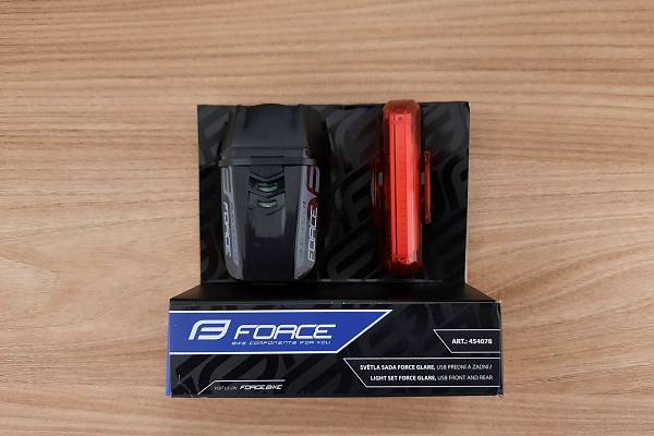 Recenze: Sada světel Force Glare - BUG-400 USB a FORCE COB 16