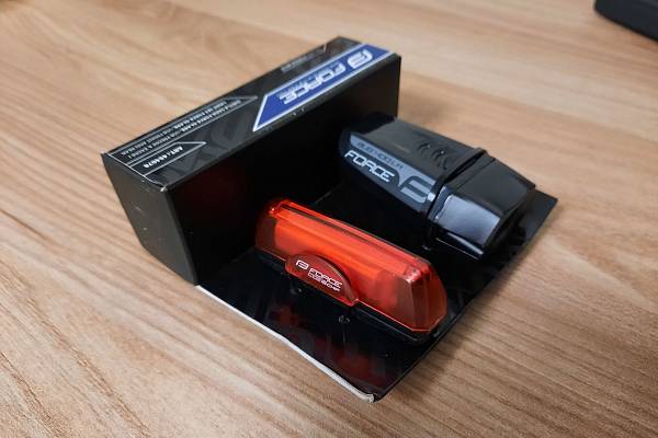 Recenze: Sada světel Force Glare - BUG-400 USB a FORCE COB 16